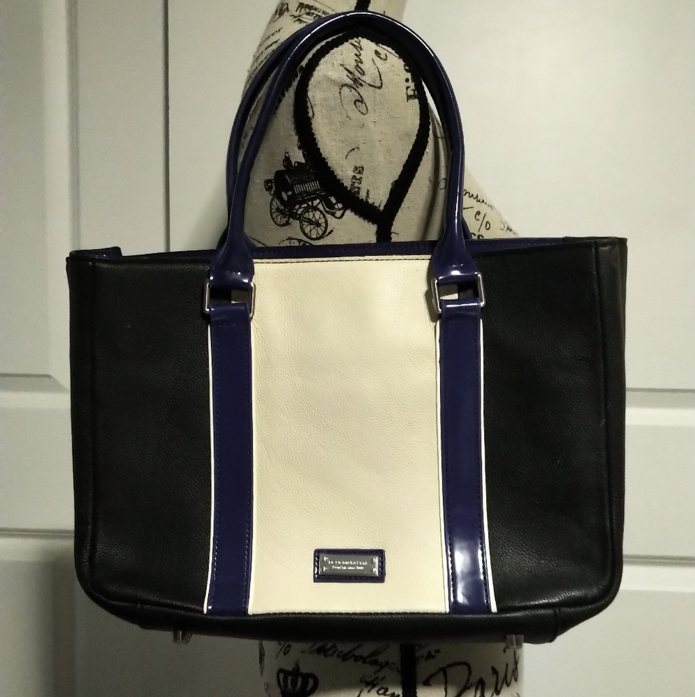BCBGMAXAZRIA Blue & Cream Shoulder Purse